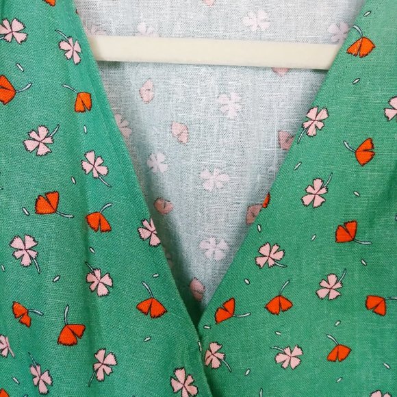 a.n.a A New Approach Green Floral Print Blouse - Picture 2 of 6